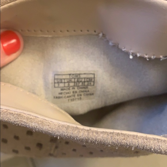 Boots - Picture 4 of 8